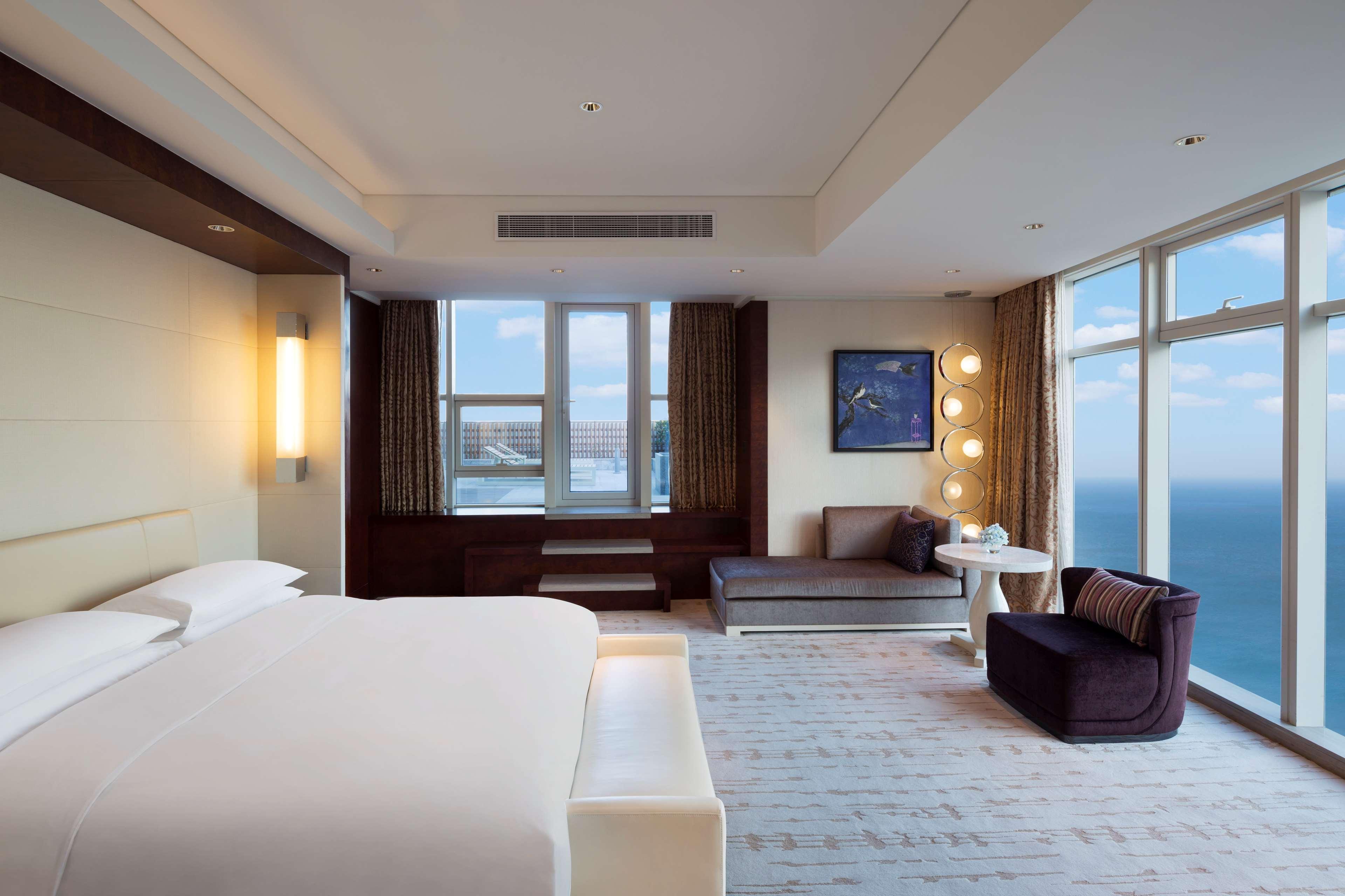 Hyatt Regency Qingdao Hotel Exterior foto